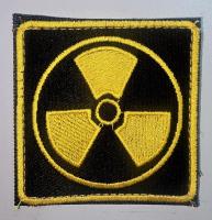 Патч Знак радиации, черный фон, желтый рисунок