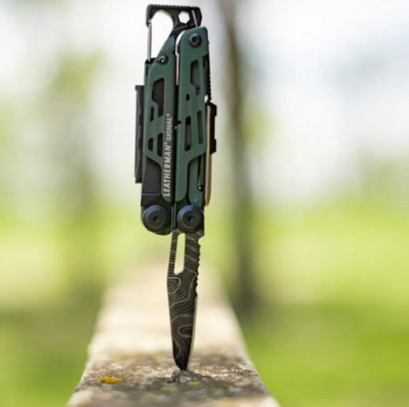 Мультитул Leatherman Signal Green Topo multitool with holster
