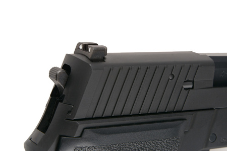 Страйкбольный пистолет Tokyo Marui Sig Sauer P226 (TM-SIGP226-RAIL)