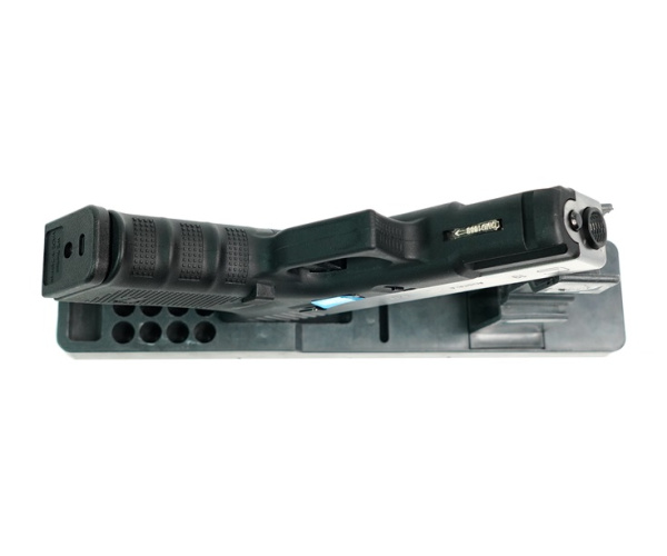 Страйкбольный пистолет WE Glock-19 Gen.4 Silver, сменные накладки WE-G003B-SV