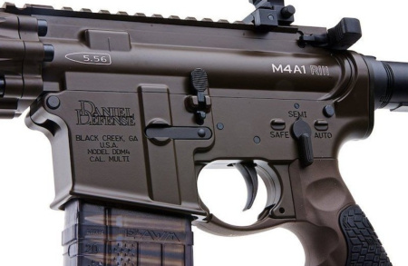 Страйкбольный автомат (Cyma CGS) EMG DANIEL DEFENSE M4A1 RIII GBB 1104 (Brown)