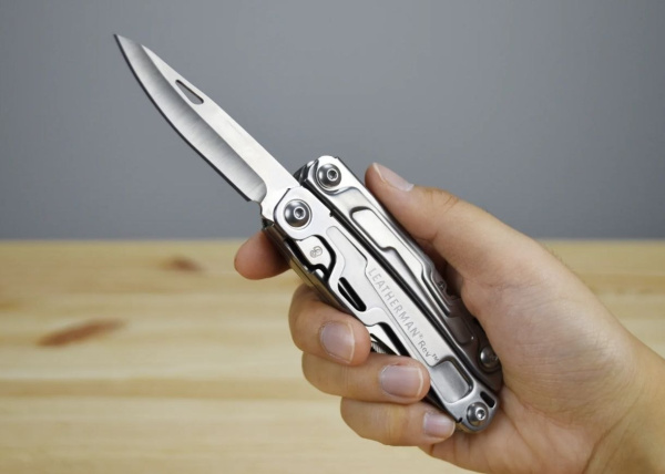 Мультитул Leatherman Rev Multitool Stainless