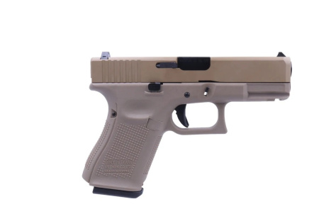 Страйкбольный пистолет WE Glock 19 Gen. 5 TAN, металл, GBB, газ, сменные накладки WE-G003VB-TAN