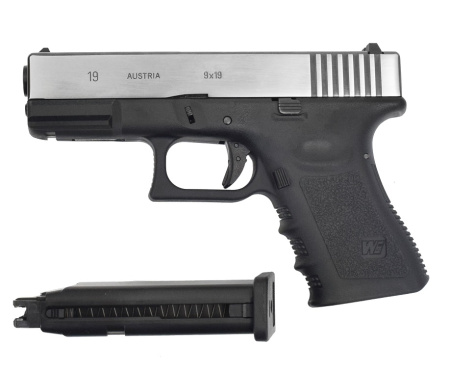 Страйкбольный пистолет WE Glock 19 Gen. 3 GBB, металл, хромированный WE-G003A-SV