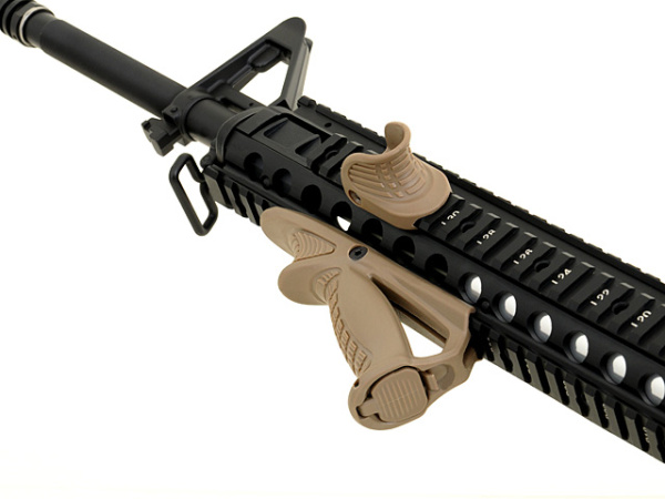 РУКОЯТКА ПЕРЕДНЯЯ НА RIS ТРЕУГОЛЬНАЯ ACM Angled Fore Grip